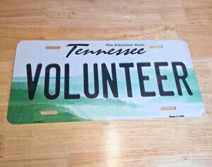 New Tennessee Volunteers Metal License Plate NCAA Tag Wall Sign Vols Decor